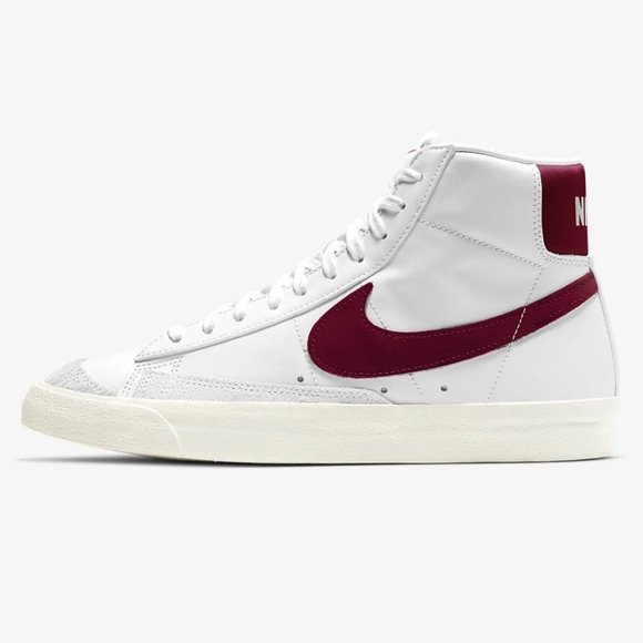 Athletic_Shoes